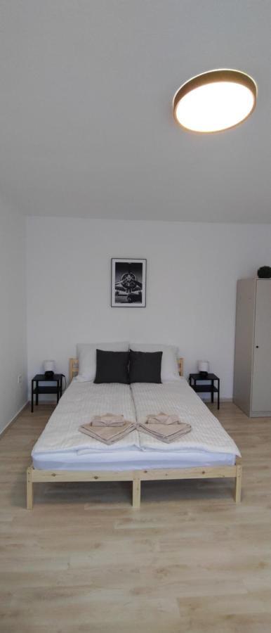 Blue Moon Apartman 埃格尔 外观 照片